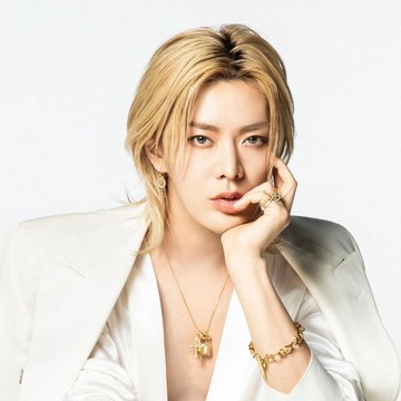 Yuta NCT Perkenalkan Brand Perhiasan Miliknya, 'UnBave'