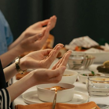 5 Tips Sahur untuk Penderita Asam Lambung Menurut Dokter