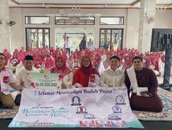 Sambut Ramadan, Attack Jaz1 Serbaguna Hadirkan Gerakan Bersihkan Masjid