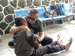 Tangis Anwar Lihat Kondisi Anak yang Diduga Dianiaya Ibu Tiri