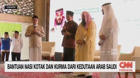 VIDEO: Bantuan Nasi Kotak dan Kurma dari Kedutaan Arab Saudi