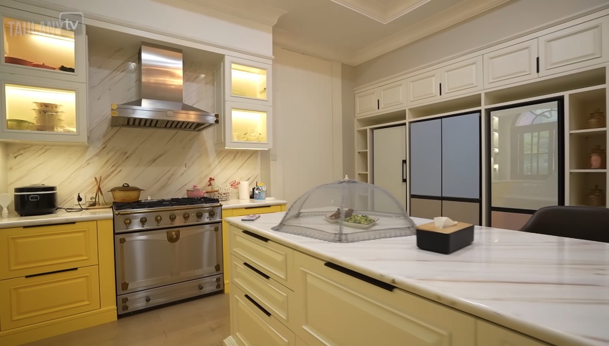 Dapur di Rumah Sarwendah