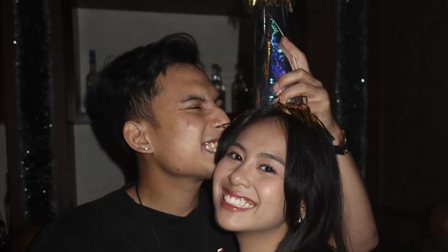 Klarifikasi Okin Tak Hadir di Acara Sekolah Chava hingga Bela Pacar yang Dihujat