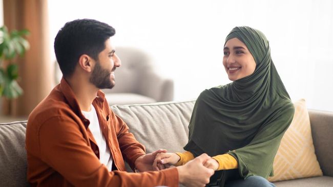 Batas Hubungan Kemesraan Suami Istri saat Puasa Ramadhan