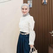 Get The Look: Inspirasi Outfit Bukber yang Sopan dan Simpel ala Melodi Laksani