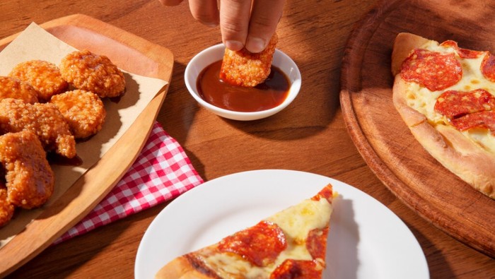 Manfaat saus sambal bagi kesehatan. Bisa mengontrol porsi makan/Foto: freepik.com/freepik