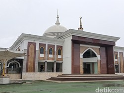 Menengok Tradisi Tarawih 1 Juz di Masjid Islamic Center Indramayu