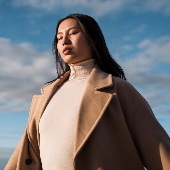 Menjadi seseorang dengan mental tangguh bukan berarti kamu harus terlihat kuat sepanjang waktu.