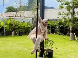Viral Beda Dari Yang Lain! Ada Tiang Pole Dance di Resepsi Pernikahan Ini