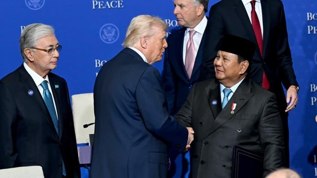 Presiden Prabowo Subianto buka suara soal guyonan Presiden Donald Trump kepadanya selama rapat perdana Board of Peace soal Jalur Gaza di Washington.