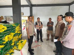 Warga Lombok Barat Curang Jual Beras SPHP, Kemasan Diganti lalu Dijual Ulang