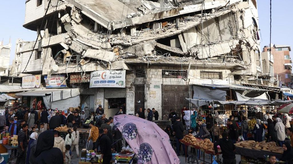 FOTO: Hiruk Pikuk Pasar Al-Zawiya di Gaza saat Ramadan