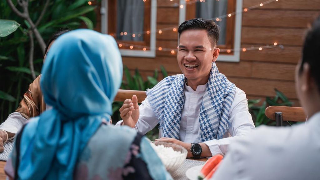 7 Cara Jitu Menjawab Pertanyaan Kapan Punya Anak saat Lebaran