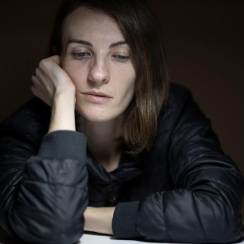 7 Kebiasaan Ini Biasanya Dilakukan oleh Orang yang Lagi Galau