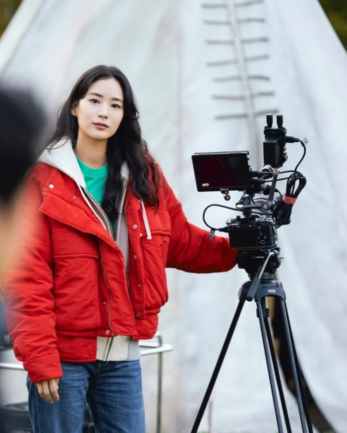 Lee Yi Dam memulai debutnya pada tahun 2020 melalui film Beasts Clawing At Straws. Sang aktris kemudian merintis karier dengan mendalami peran pendukung di sejumlah drama seperti Voice 4 dan Artficial City./ Foto: instagram.com/goghoststudio