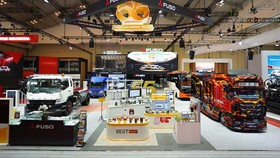 Mitsubishi Fuso Jadi Merek Mobil Komersial Terlaris Indonesia 2025