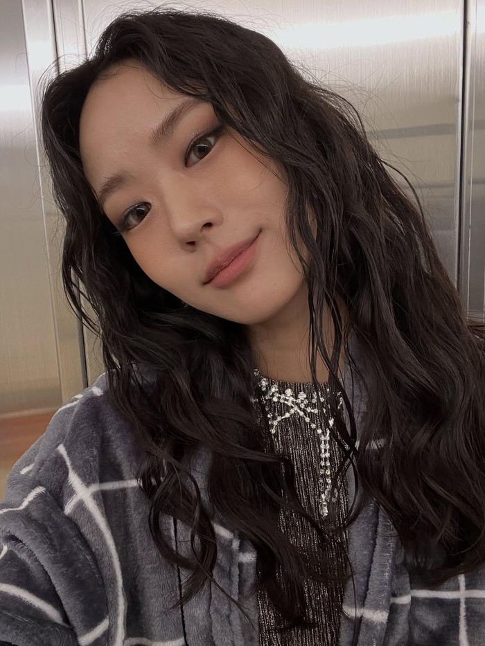 Sejak usia belia, Lee Yi Dam telah memiliki kecantikan natural khas Korea yang memancarkan aura lembut. Bahkan sebelum terjun di dunia seni peran, aktris bergolongan darah B tersebut aktif menjadi model./ Foto: instagram.com/eedam_b