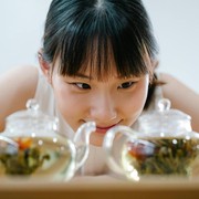 4 Ciri Kepribadian Orang yang Suka Minum Teh