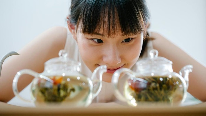 4 Ciri Kepribadian Orang yang Suka Minum Teh