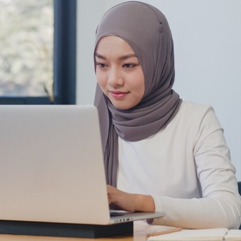 Energi Hemat, Hasil Maksimal! Ini 5 MBTI yang Tetap Produktif Saat Berpuasa