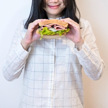 4 Rekomendasi Jenis Daging Olahan untuk Isian Sandwich