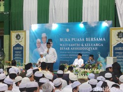 Muzani Pesan ke Santri di Ponpes Asshiddiqiyah Perluas Ilmu di Luar Pesantren