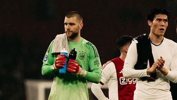 Update Eksklusif Olahraga CNN : Maarten Paes Membara, Pede Bawa Ajax Finis Runner Up Liga Belanda