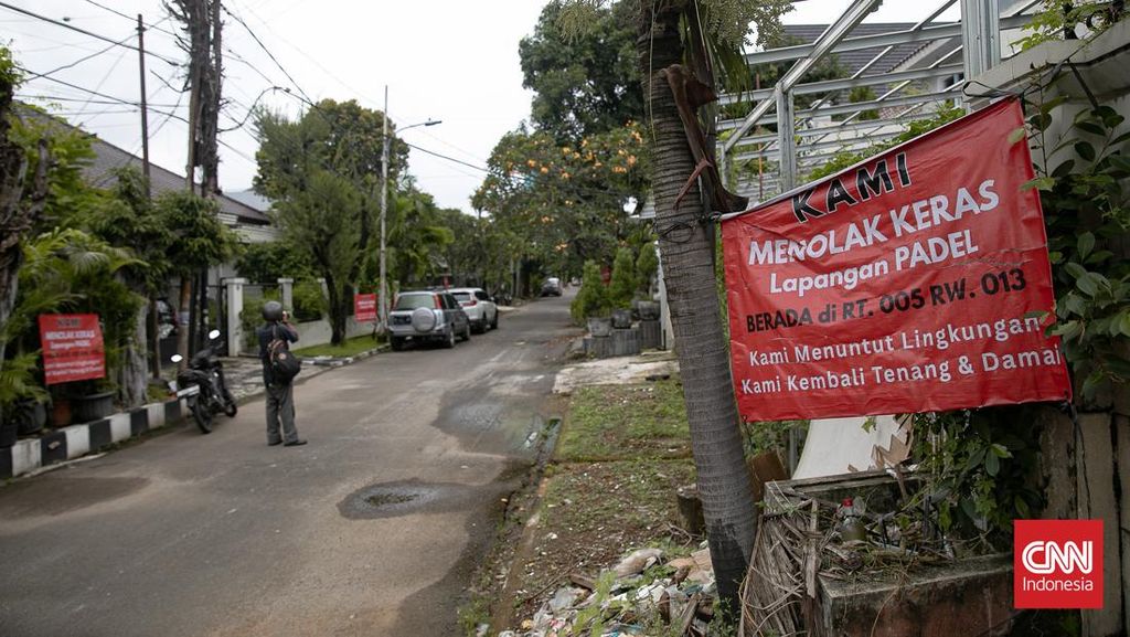 Pramono Batasi Operasional Lapangan Padel, Maksimal Jam 8 Malam