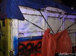 Pemotor di Jalan AP Pettarani Makassar Tewas Usai Tabrak Truk Mogok