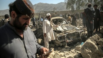 FOTO: Serangan Udara Pakistan Gempur Afghanistan, Puluhan Tewas