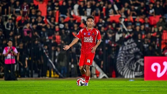 Berikut kronologi pemain Persijap Rahmat Hidayat kolaps saat lawan Persebaya.