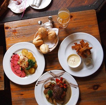 5 Zodiak yang Hobi Wisata Kuliner, Kamu Termasuk?