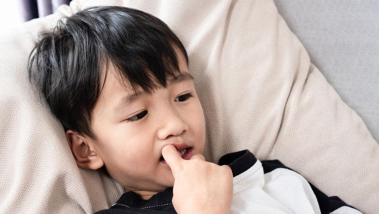 Anak suka menggigit kuku