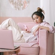 6 Ciri Kepribadian Orang yang Langsung Ganti Pakaian Nyaman Usai Seharian Beraktivitas