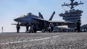 FOTO: USS Abraham Lincoln Terlacak Hanya 700 Km dari Pantai Iran