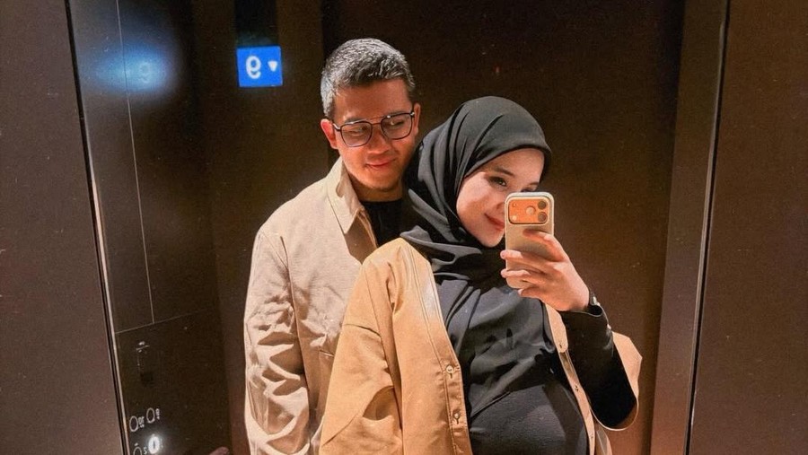 Irwansyah dan Zaskia Sungkar