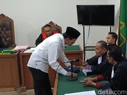 Harnojoyo Dituntut 3 Tahun 6 Bulan Penjara di Kasus Korupsi Pasar Cinde