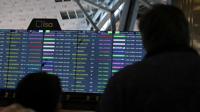 Kepanikan melanda bandara Puerto Vallarta dan Guadalajara setelah pemimpin CJNG tewas.