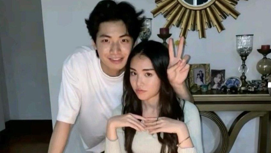 Pond Ponlawit dan Jamie Juthapich