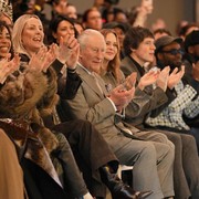 Raja Charles III Hadiri London Fashion Week 2026 di Tengah Huru-Hara Penangkapan Andrew