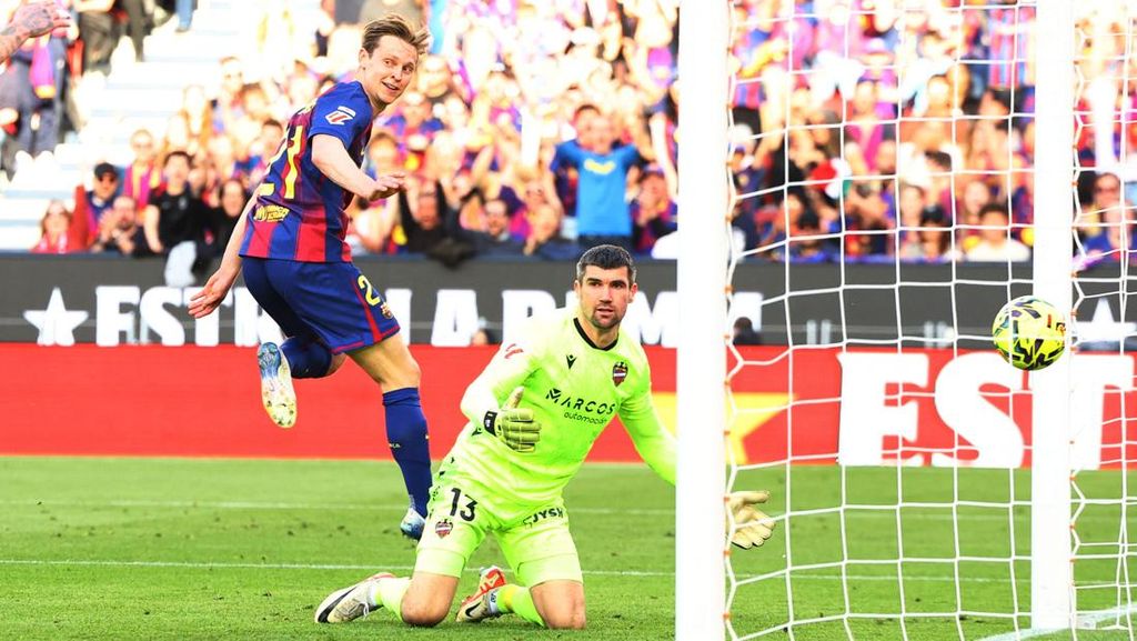 Hasil Liga Spanyol: Gilas Levante, Barcelona Salip Real Madrid