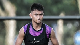 Kronologi Hokky Caraka Jadi Kiper Dadakan Lawan Persib
