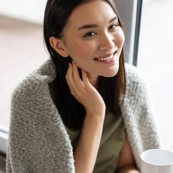 Wajah Bebas Noda Hitam dan Glowing Sebelum Lebaran? Intip Rahasia Kulit Cerah Merata yang Sebenarnya!