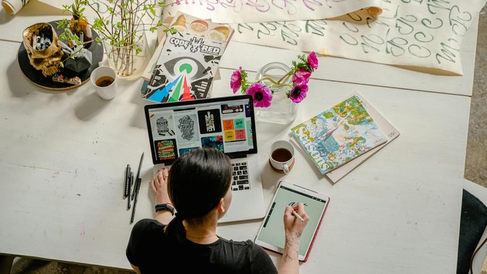 3 Ciri Kepribadian Orang yang Meja Kerjanya Berantakan Menurut Studi