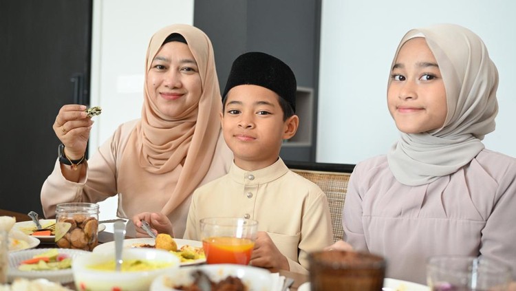 Kunci berat badan anak tidak turun saat puasa