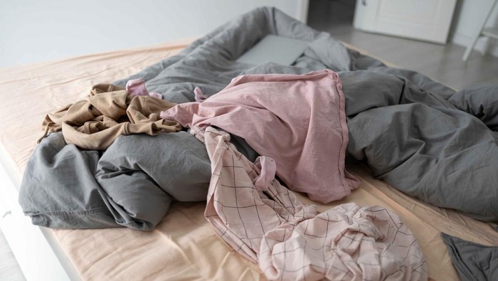 Benarkah Tidak Merapikan Tempat Tidur di Pagi Hari Punya Manfaat Kesehatan? Ini Kata Ahli