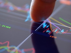 Kontrak Panjang DOID & Aksi Saham Bonus MEGA Warnai Penguatan IHSG