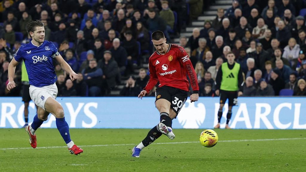 Hasil Liga Inggris: Sesko Cetak Gol, MU Menang Tipis Atas Everton