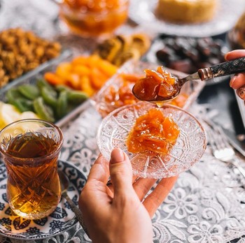 4 Cara Mengatur Porsi Makan Saat Ramadan Agar Tidak Berujung 'Balas Dendam'