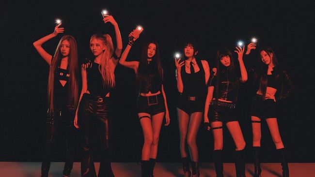 Lirik Lagu Blackhole - IVE